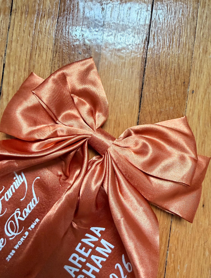 Alex Warren "Finding Family on the Road" Concert Hair Bow