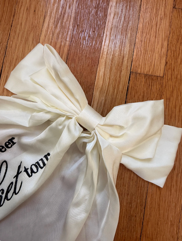Madison Beer "The Locket Tour" Concert Hair Bow